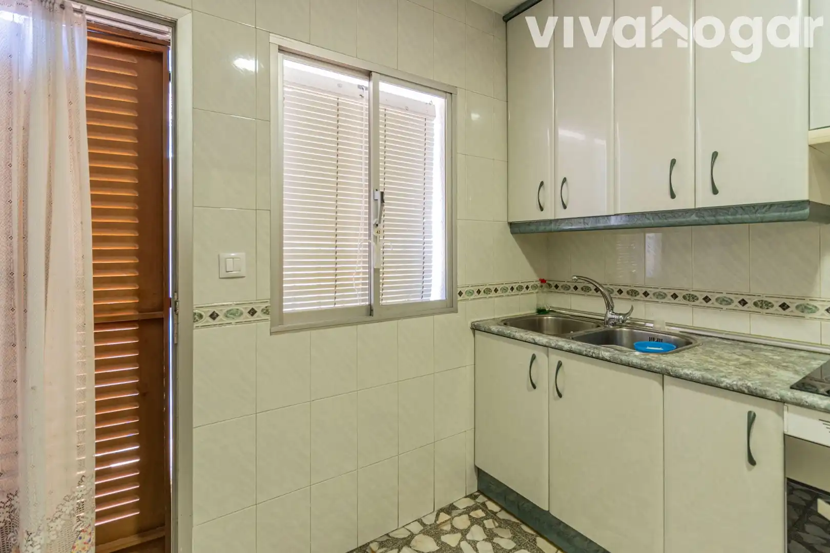Kitchen of Houses for sale in Madrid  with Heating, Terrace and Storage room