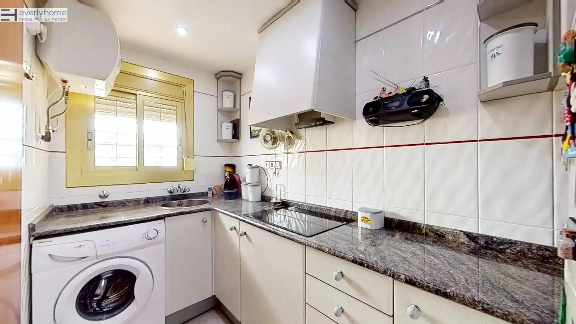 Cocina de Apartamento en venta en La Pobla de Farnals con Jardín privado y Piscina comunitaria