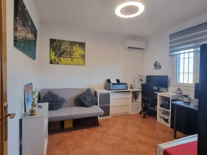 Sala d'estar de Casa o xalet en venda en Hormigos amb Aire condicionat i Piscina