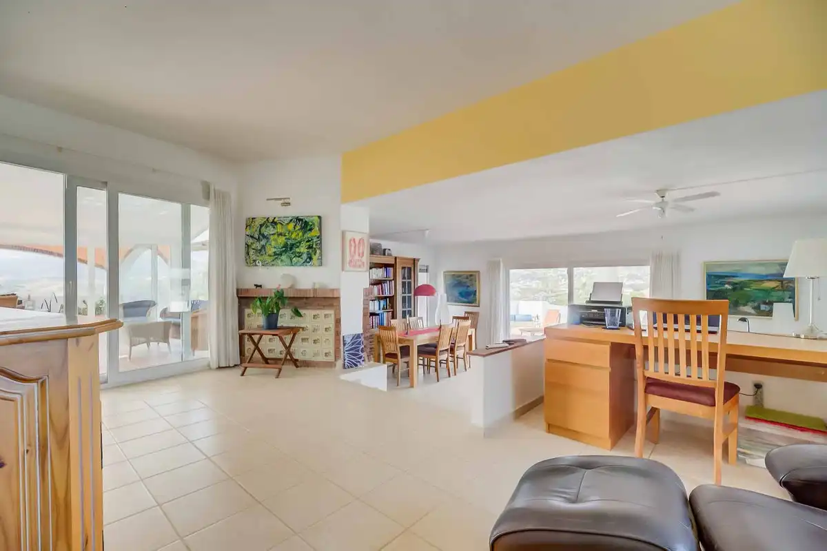 Sala de estar de Casa o chalet en venta en Mijas con Aire acondicionado, Calefacción y Jardín privado