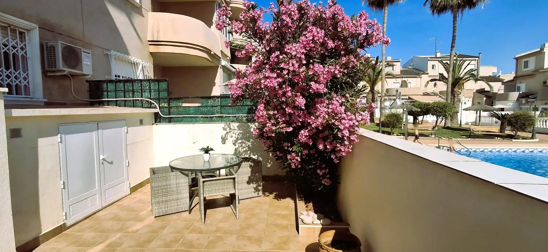 Terrasse von Erdgeschoss zur Miete in Orihuela mit Klimaanlage, Privatgarten und Terrasse