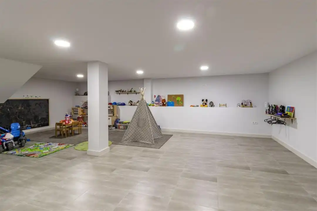 Casa adosada en venta en Marbella con Terraza y Piscina