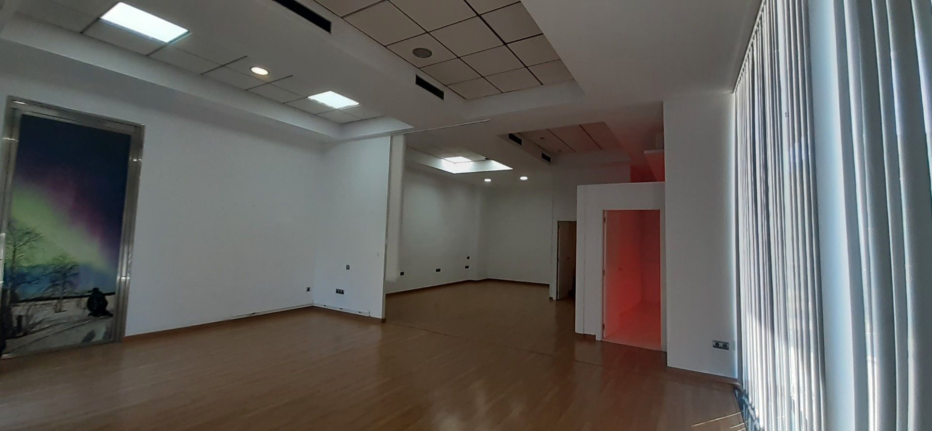 Premises to rent in  Valencia Capital  with Air Conditioner