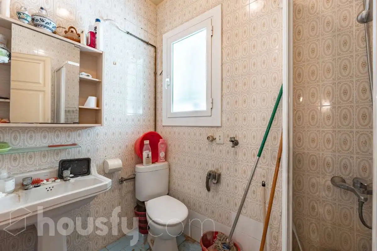 Baño de Piso en venta en Barcelona con Amueblado