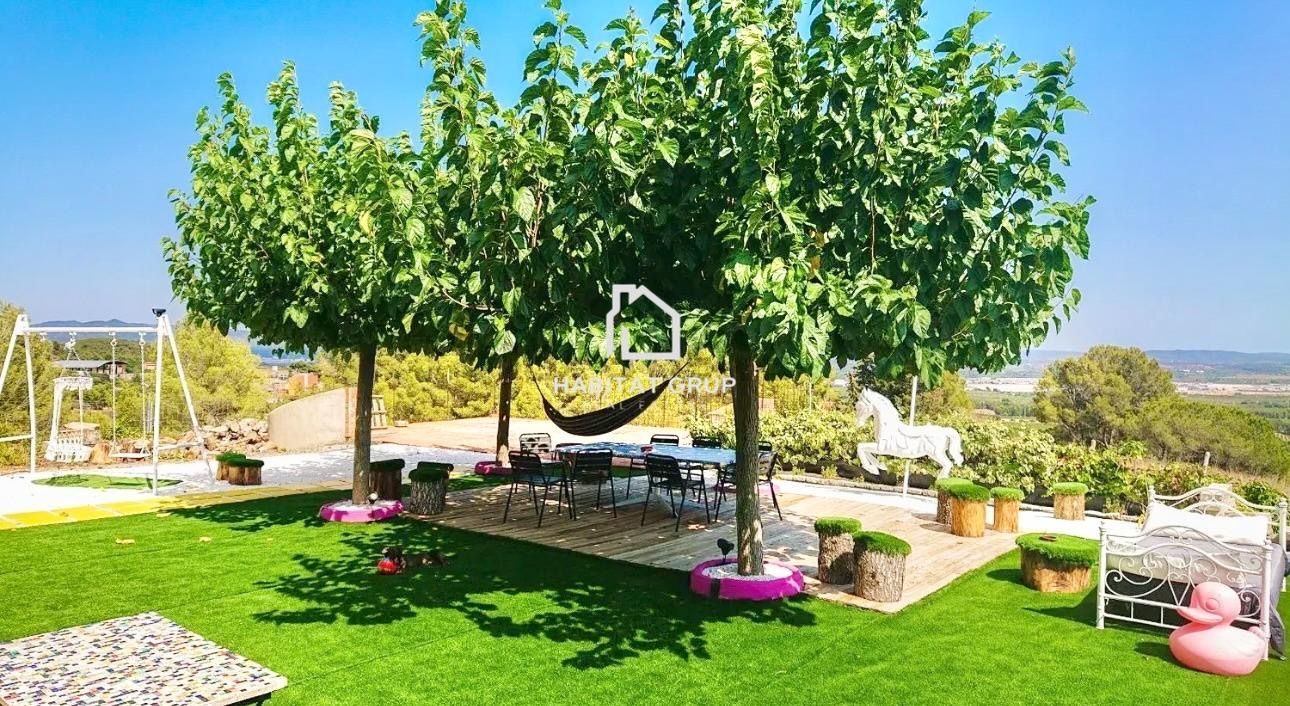 Terrassa de Casa o xalet en venda en Valls amb Calefacció, Jardí privat i Piscina