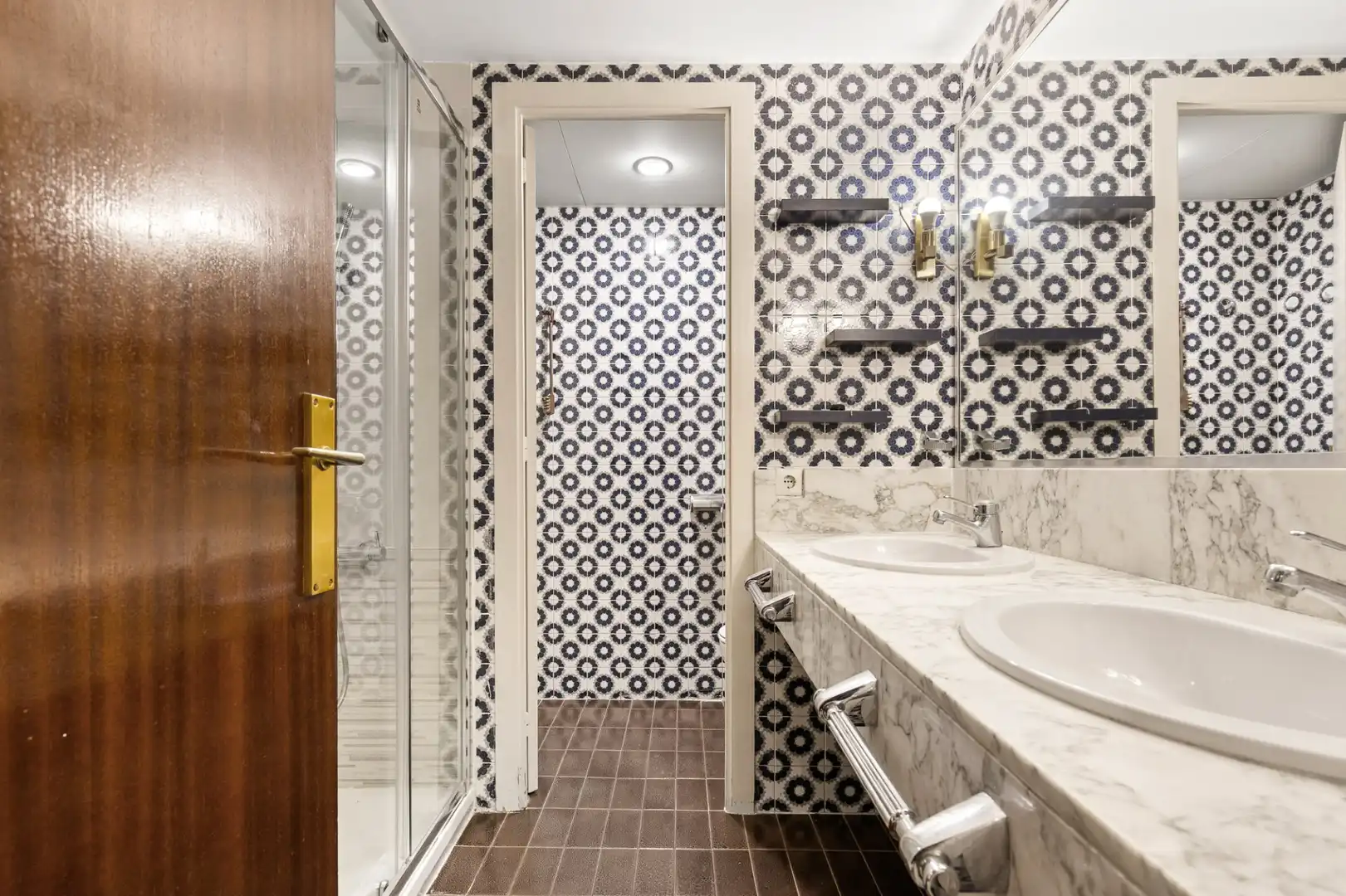 Baño de Piso en venta en Barcelona con Calefacción, Terraza y Balcón