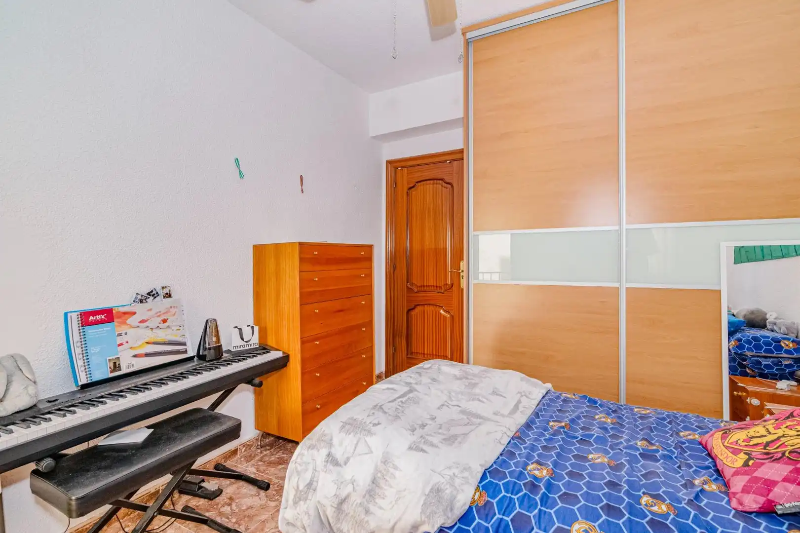 Habitación de Piso en venta en Granada con Calefacción y Amueblado