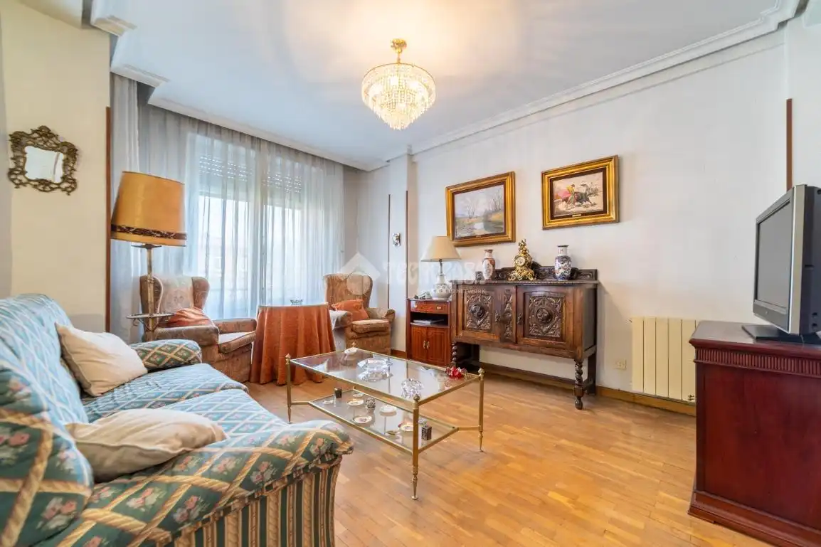 Wohnzimmer von Wohnung zum Verkauf in Madrid mit Parkett