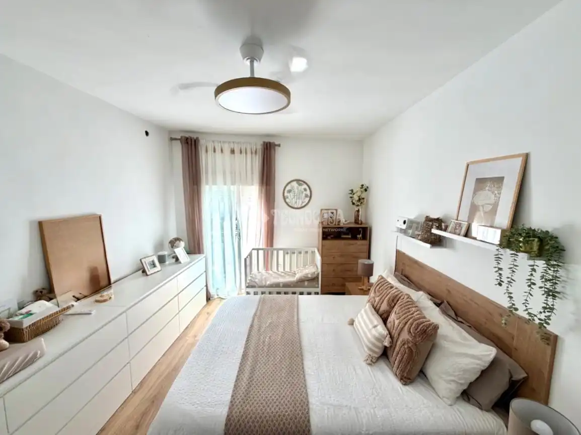 Habitación de Casa adosada en venta en Arganda del Rey con Calefacción y Terraza