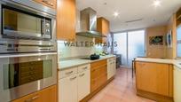 Kitchen of Flat for sale in  Barcelona Capital  with Air Conditioner, Terrace and Balcony