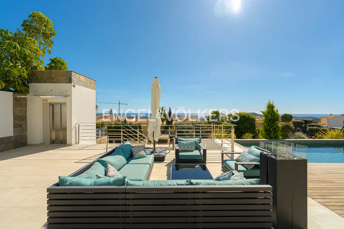 Casa amb piscina en venda a Golf Bahía, imagen 4