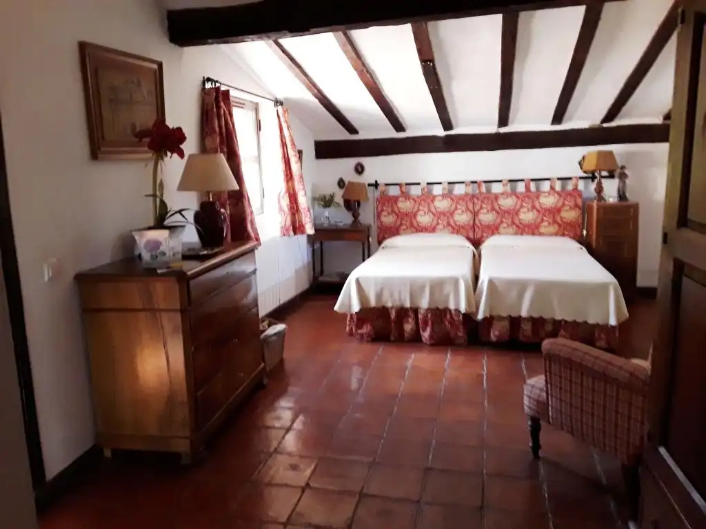 Habitación de Finca rústica en venta en Trujillo con Aire acondicionado, Calefacción y Jardín privado