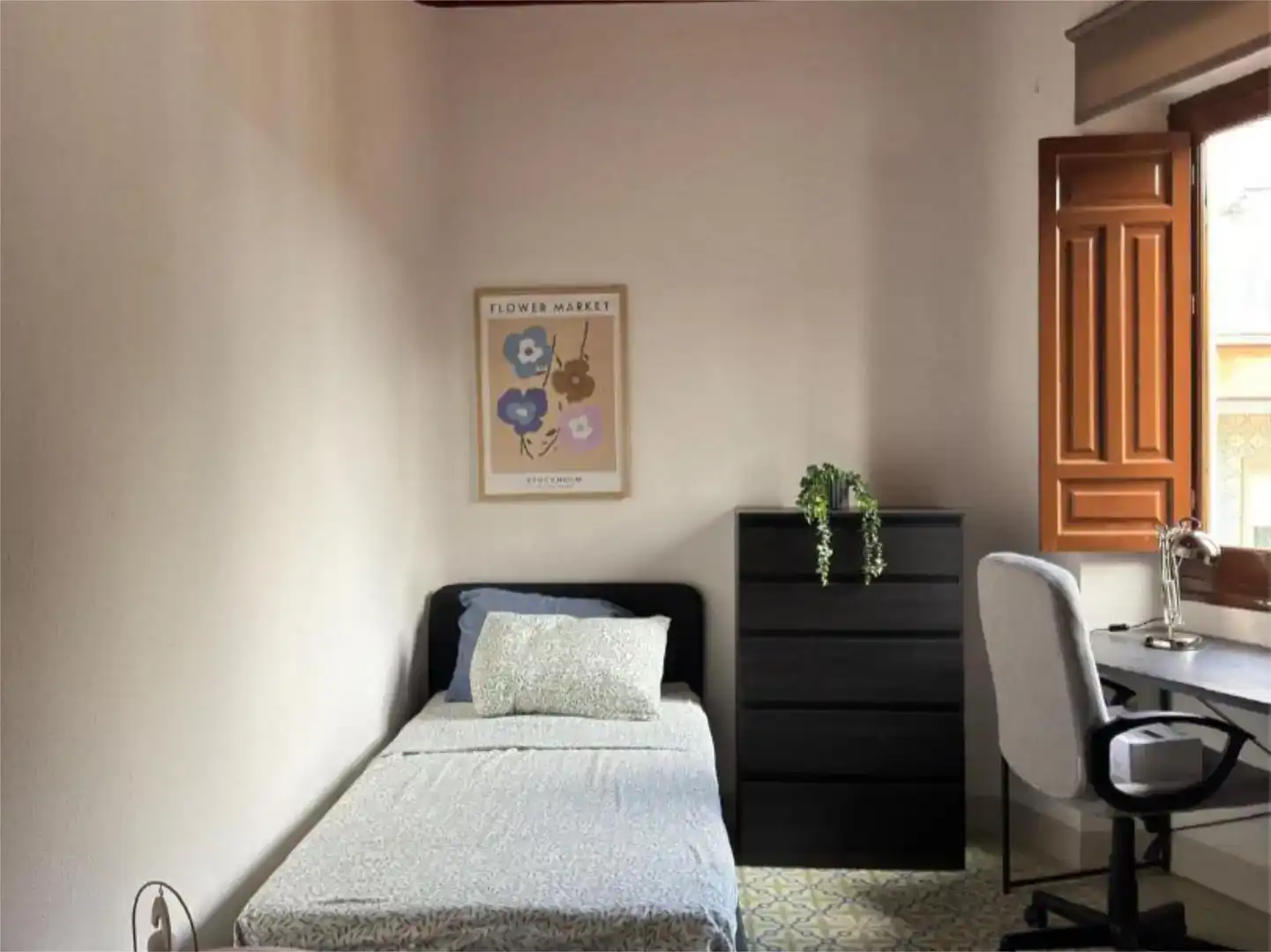 Schlafzimmer von Wohnungen zur Miete in  Granada Capital mit Klimaanlage und Balkon
