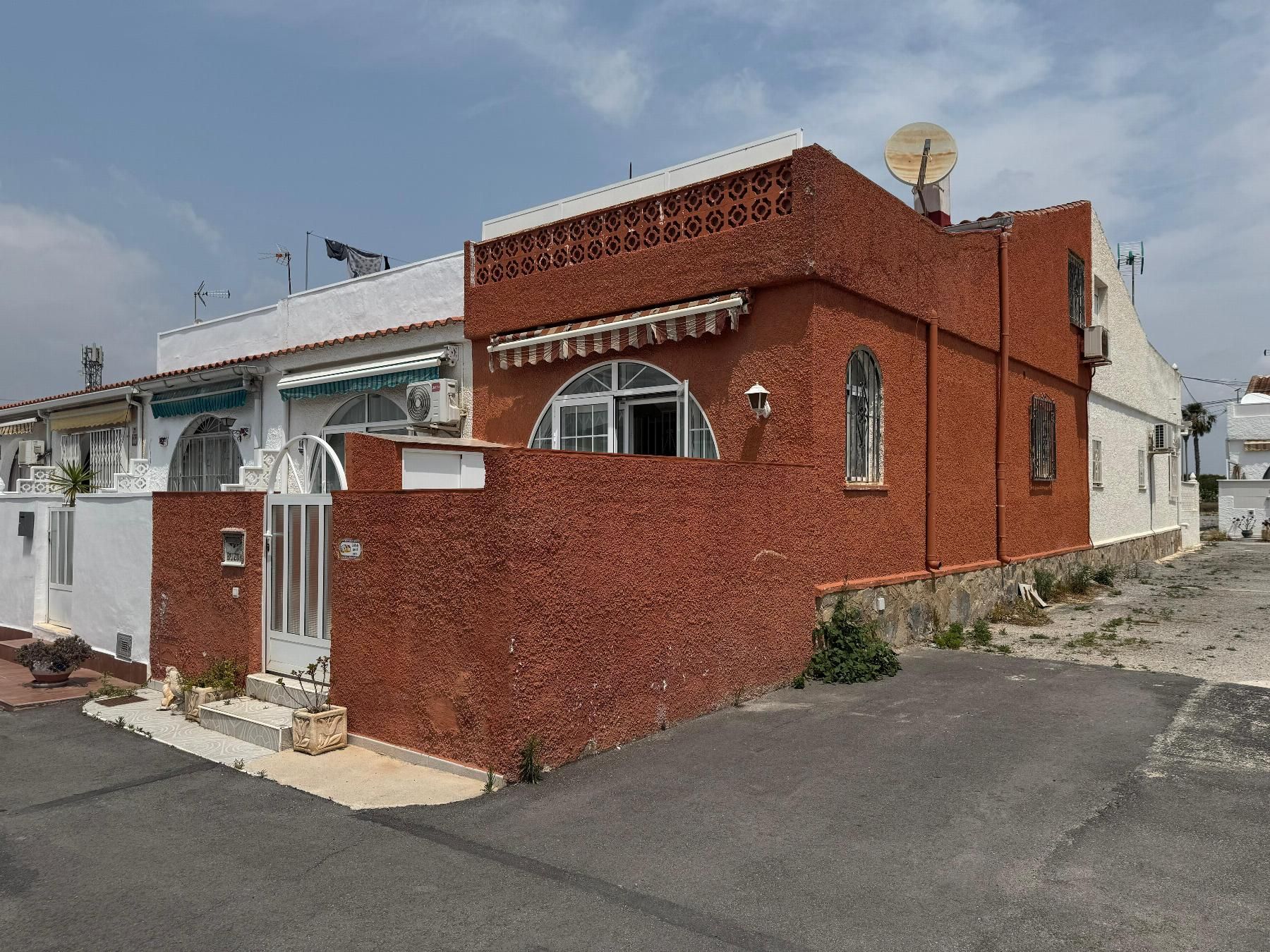 Exterior view of House or chalet for sale in Torrevieja  with Terrace