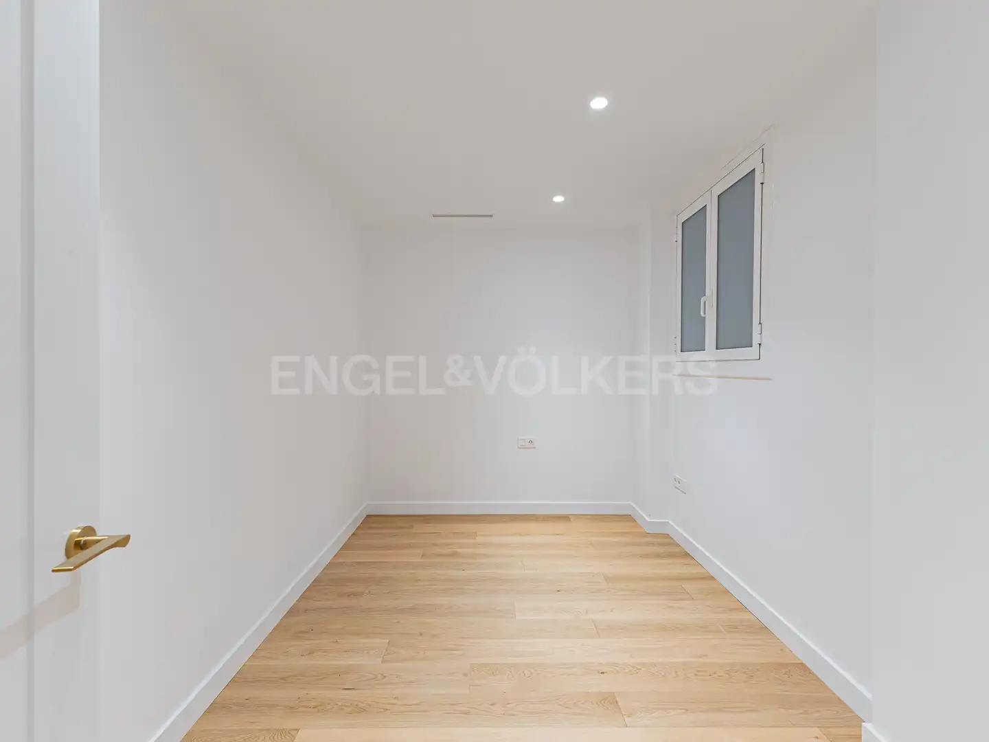 Wohnung zur Miete in Barcelona mit Klimaanlage, Heizung und Parkett