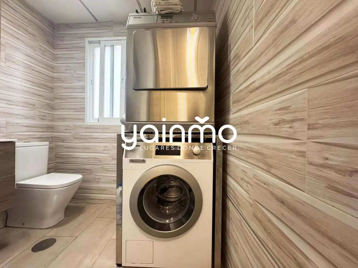Baño de Local en venta en Jaén
