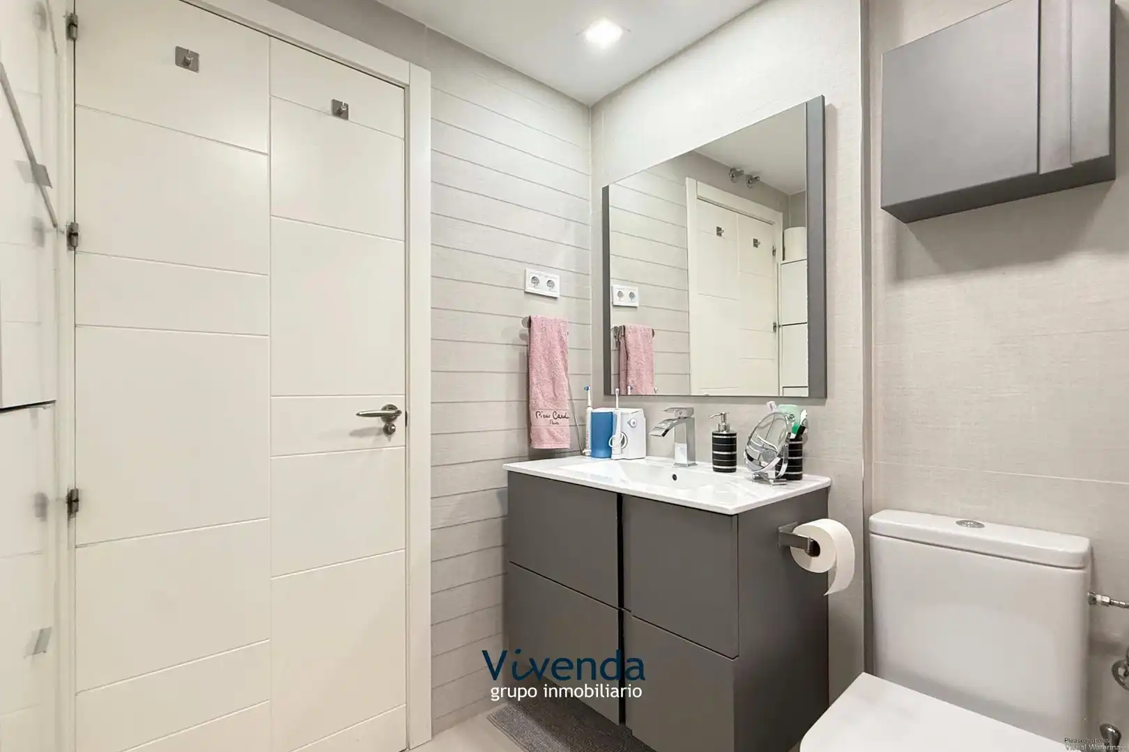 Baño de Piso en venta en Móstoles con Aire acondicionado, Calefacción y Piscina comunitaria