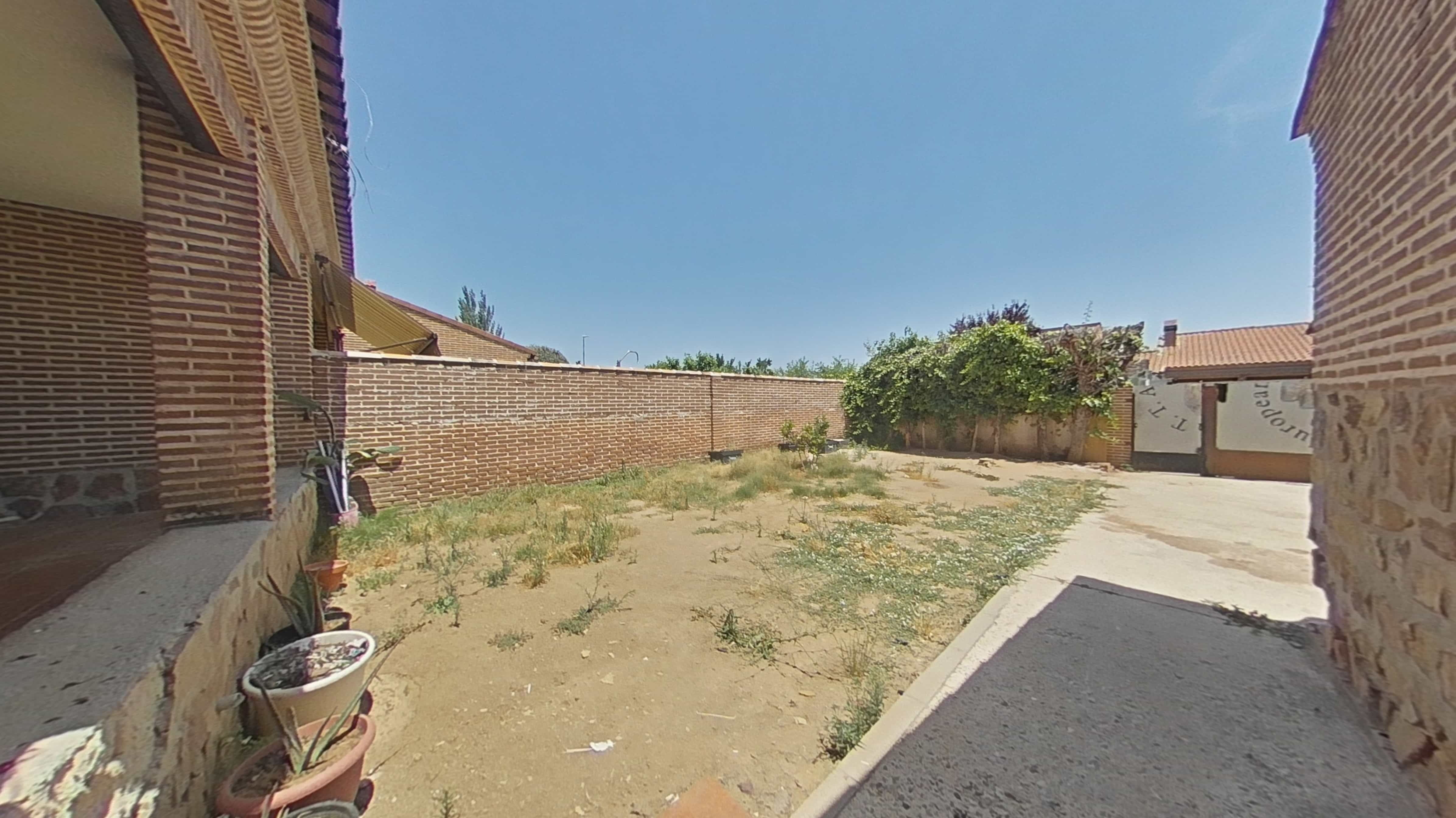 Single-family semi-detached for sale in Nambroca  with Private garden and Storage room