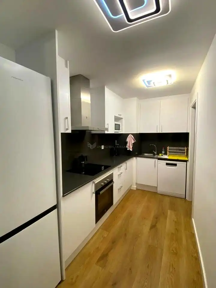 Cocina de Estudio en venta en Teruel con Calefacción, Trastero y Amueblado