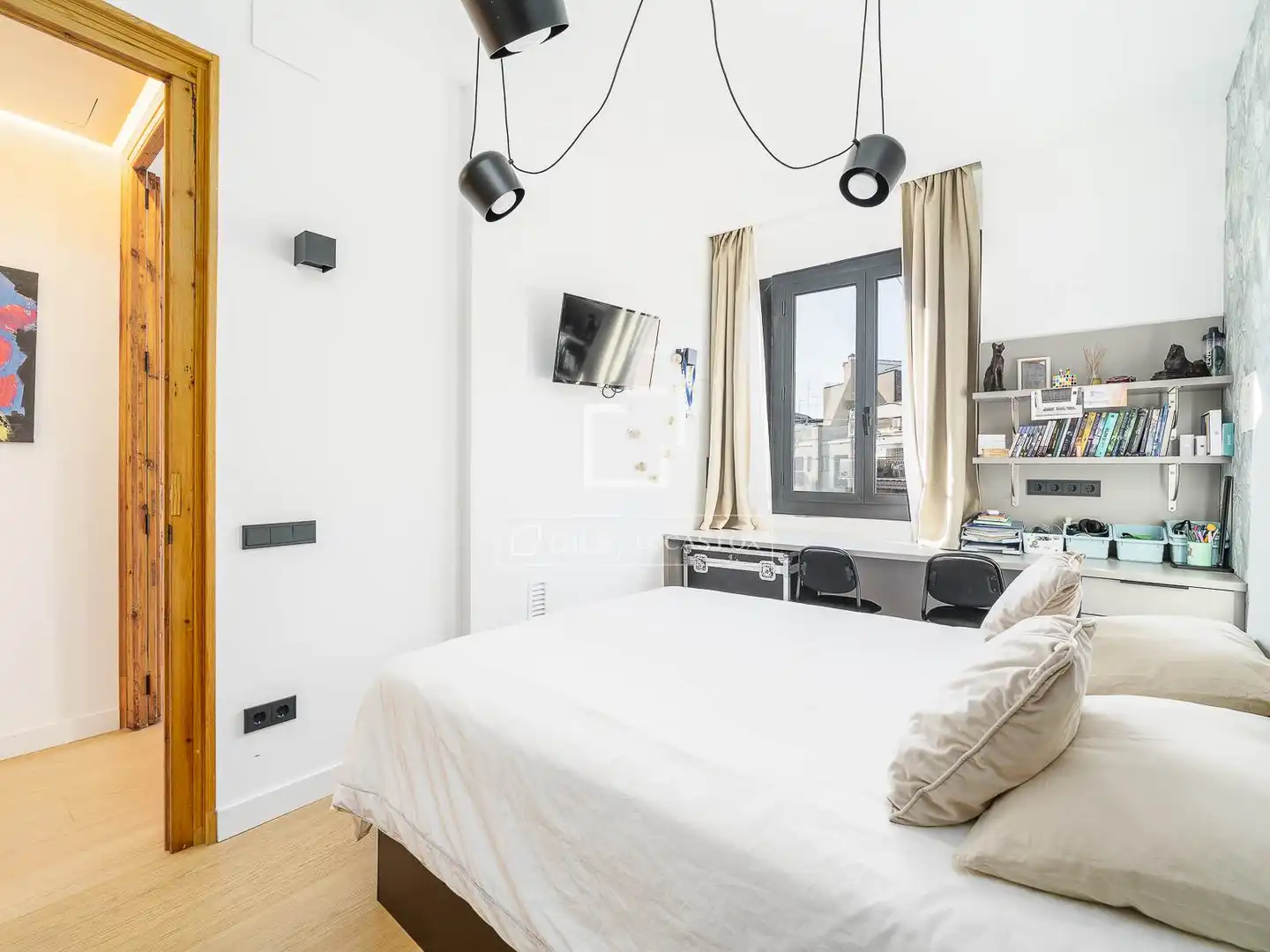 Schlafzimmer von Wohnung zum Verkauf in Barcelona mit Klimaanlage, Terrasse und Balkon