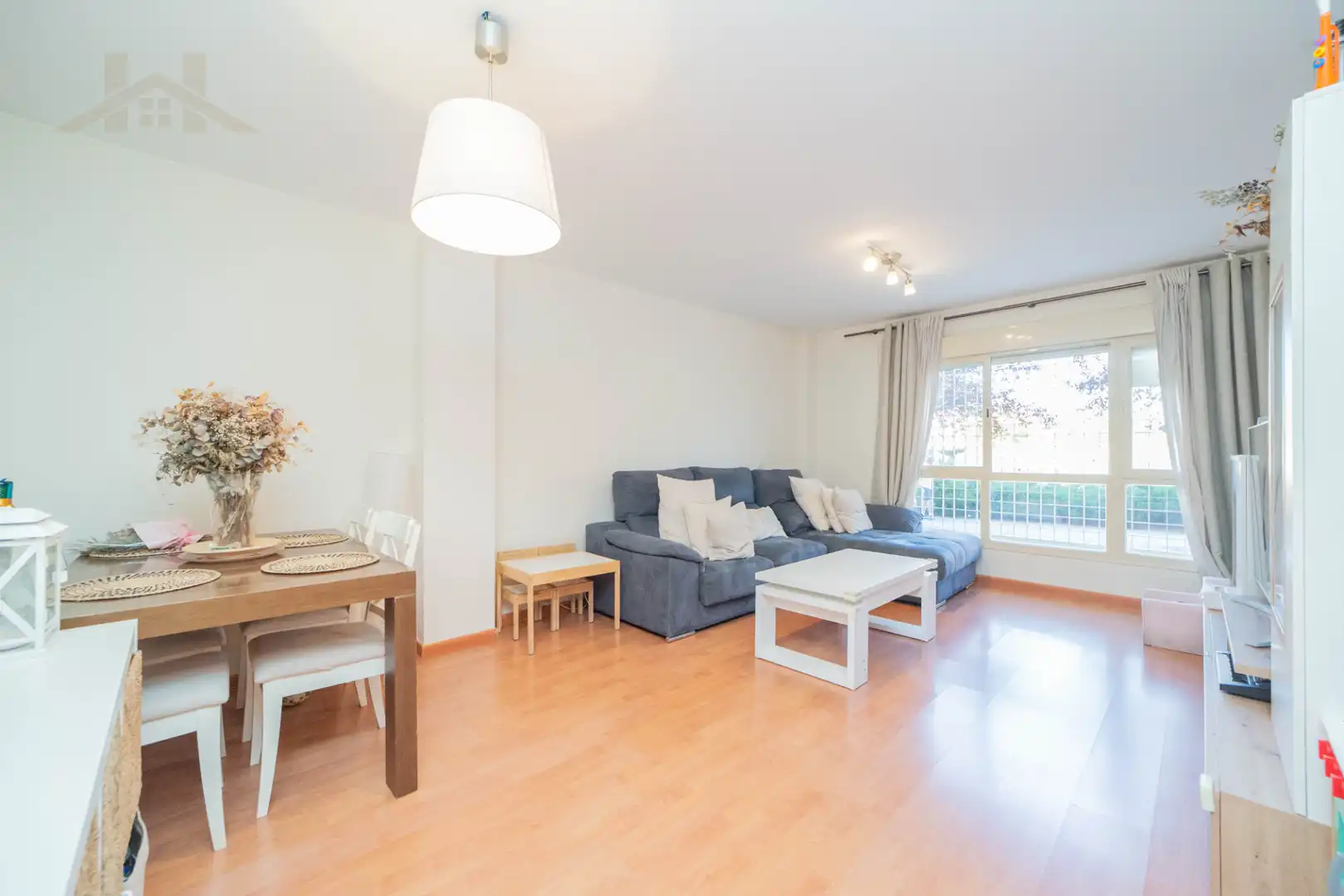 Wohnzimmer von Erdgeschoss zum Verkauf in Arroyomolinos (Madrid) mit Klimaanlage, Heizung und Privatgarten
