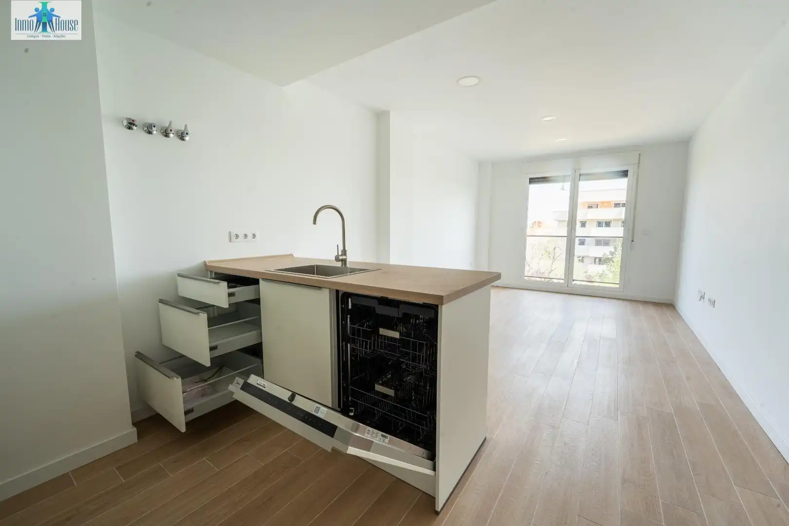 Küche von Wohnung zum Verkauf in  Albacete Capital mit Terrasse, Abstellraum und Balkon