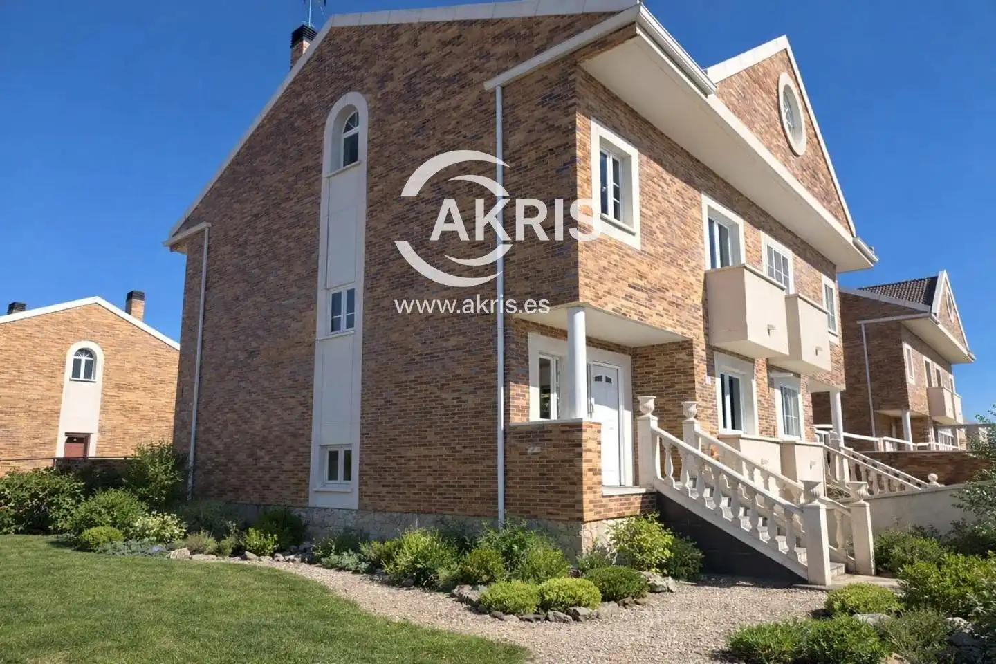 Chalet con terraza en venta en Calle Noez, imagen 3