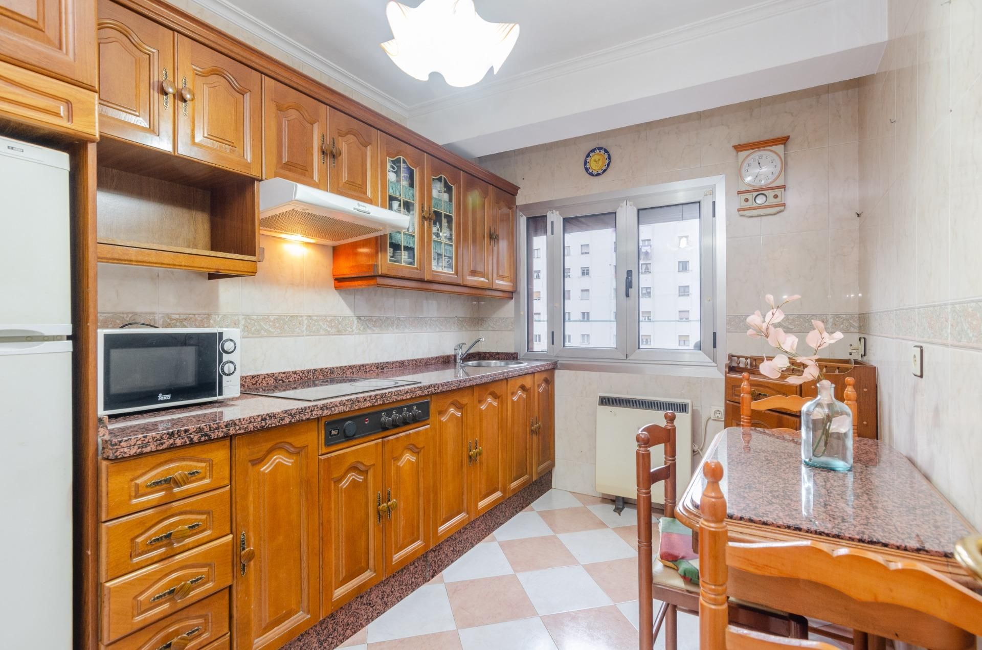 Kitchen of Flat for sale in Mieres (Asturias)  with Heating and Parquet flooring