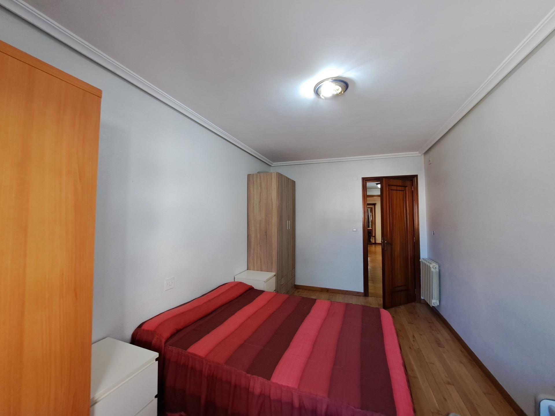Bedroom of Flat for sale in Ponferrada  with Heating