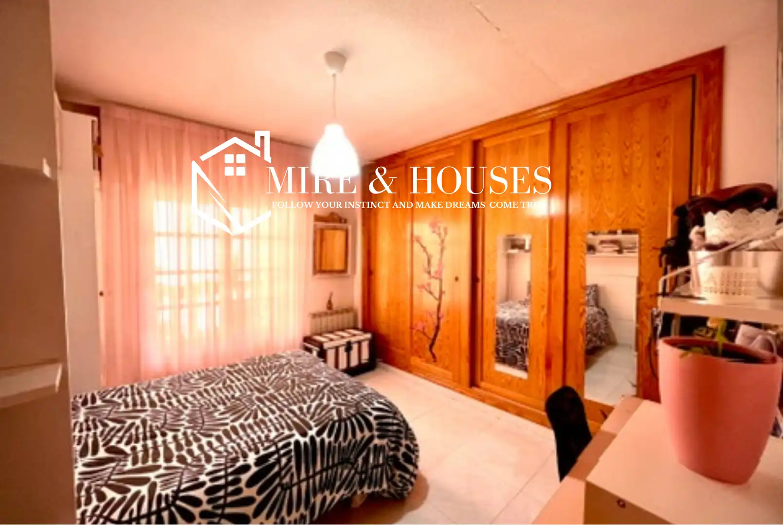 Habitación de Casa adosada en venta en El Molar (Madrid) con Calefacción, Jardín privado y Terraza