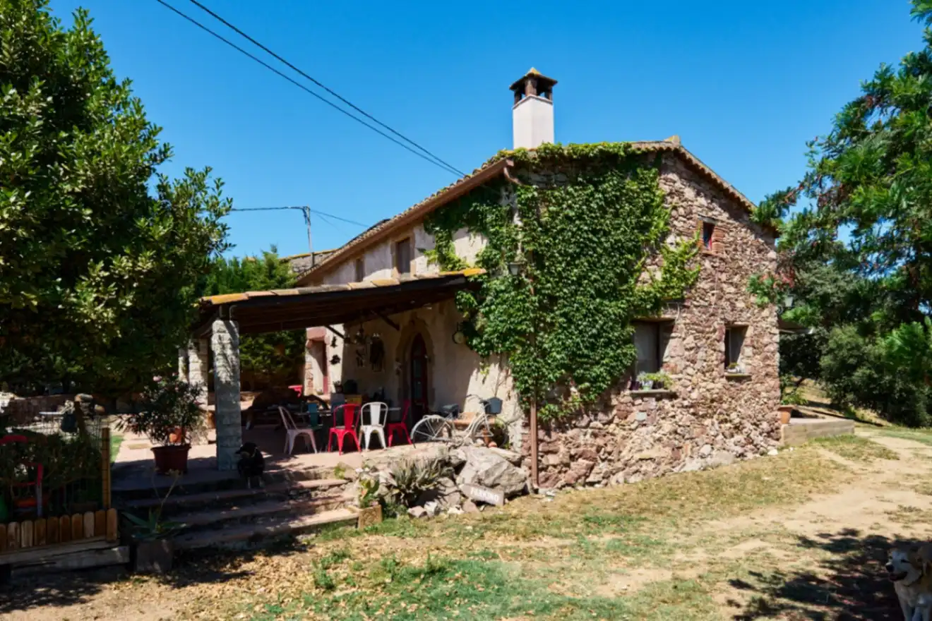 Exterior view of Country homes for sale in Santa Eulàlia de Ronçana  with Air Conditioner and Swimming Pool