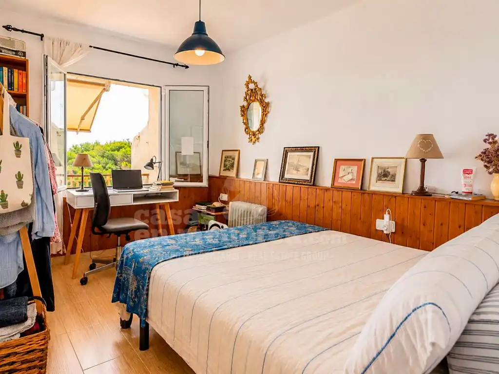 Dormitori de Apartament en venda en Es Castell amb Terrassa