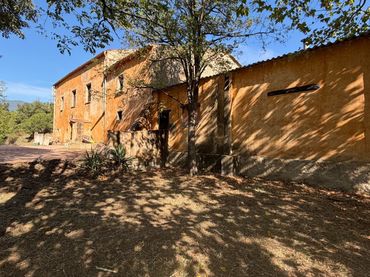Casa rústica en venda a Miquel Mateu 24