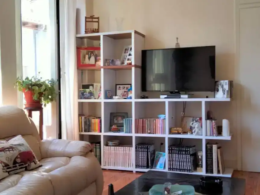 Wohnzimmer von Wohnung zur Miete in  Pamplona / Iruña mit Balkon