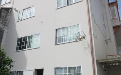 Vista exterior de Casa o xalet en venda en Neda amb Jardí privat