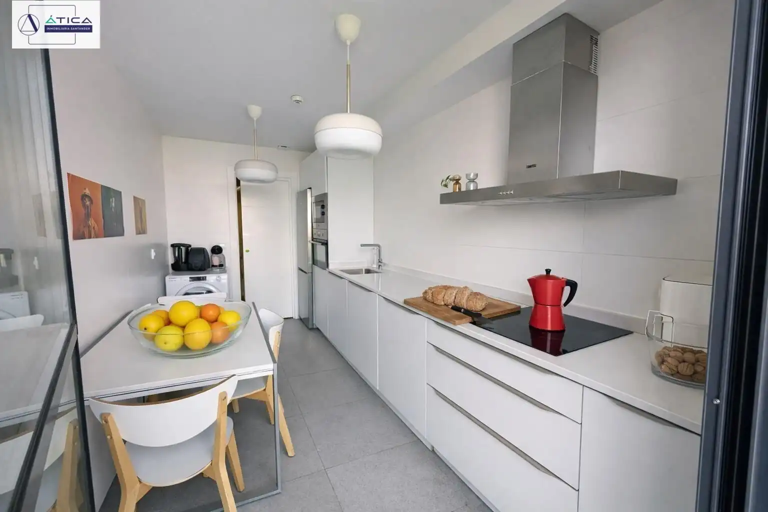 Cocina de Piso en venta en Santa Cruz de Bezana con Terraza y Trastero