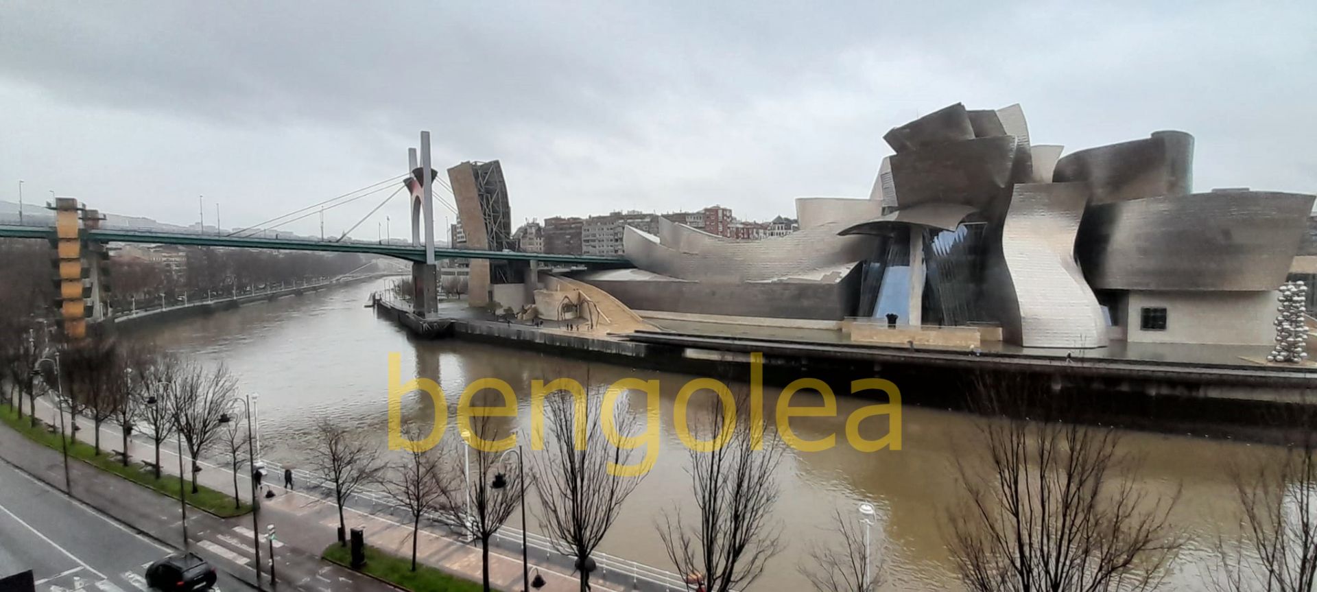 Vista exterior de Pis en venda en Bilbao  amb Calefacció, Terrassa i Traster