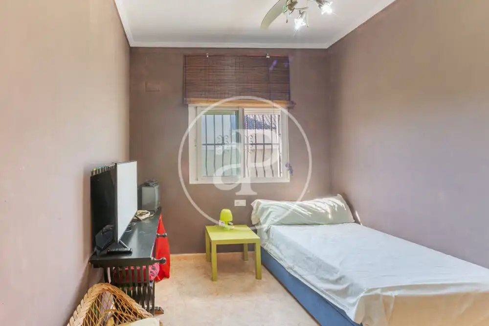 Bedroom of Houses for sale in Olocau  with Air Conditioner, Heating and Private garden