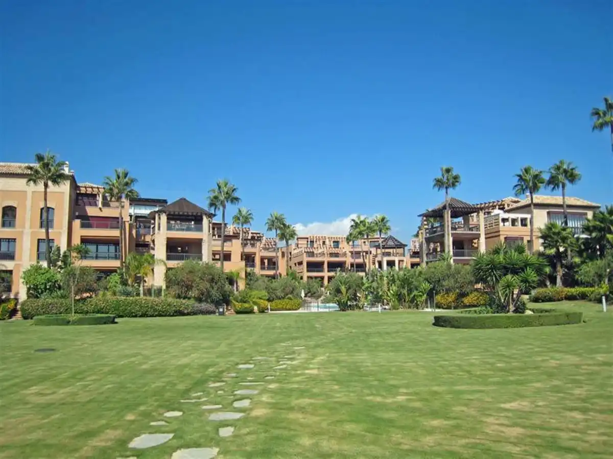 Flat with pool for sale in Marbella - Marbella,San Pedro de Alcantara,Avenida del MediterrÃÂ¡neo, imagen 2