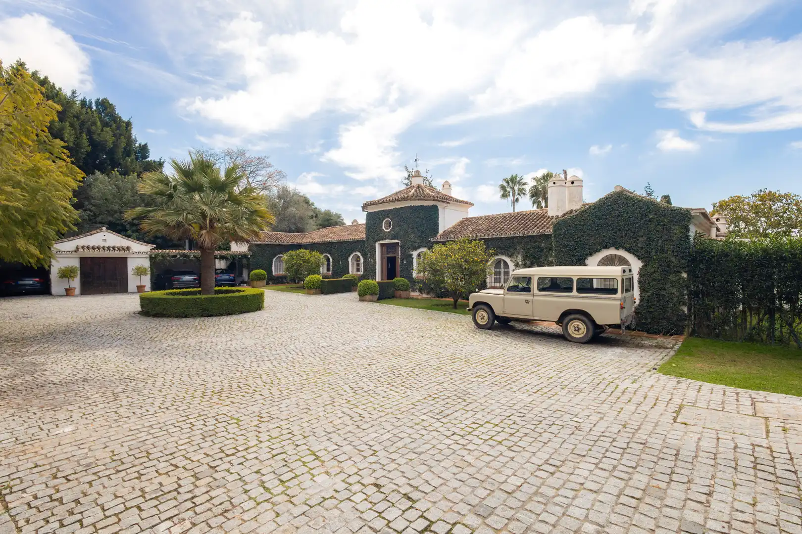 Casa adosada de lloguer a Urbanizacion Marbella Hill Club, Nagüeles Alto