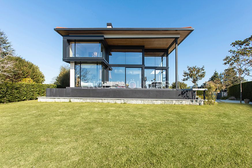 Exterior view of House or chalet for sale in Gijón   with Air Conditioner, Heating and Terrace