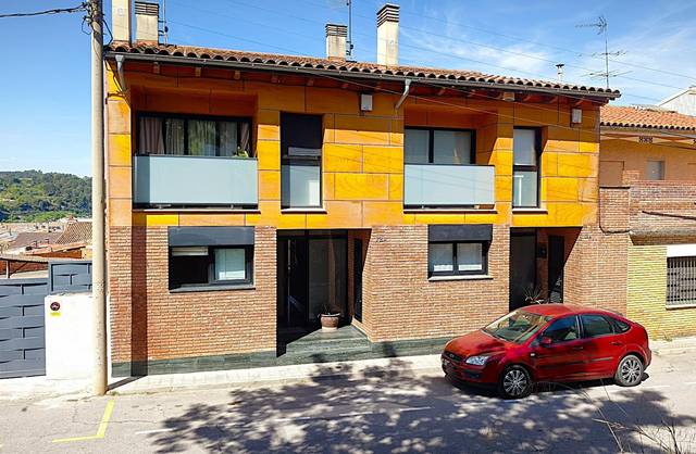 Casa adosada en Venta en Navarcles
