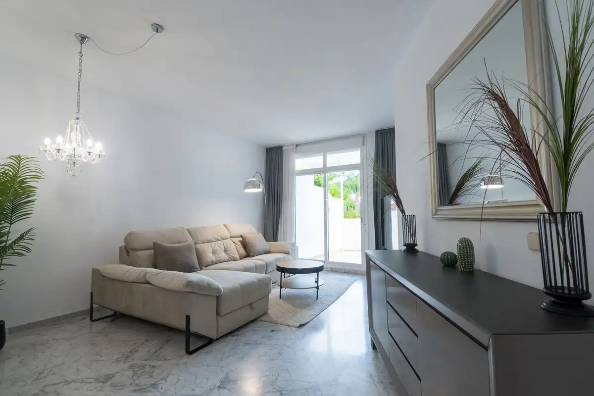 Living room of Ground floor for sale in Marbella  with Air Conditioner, Terrace and Storage room