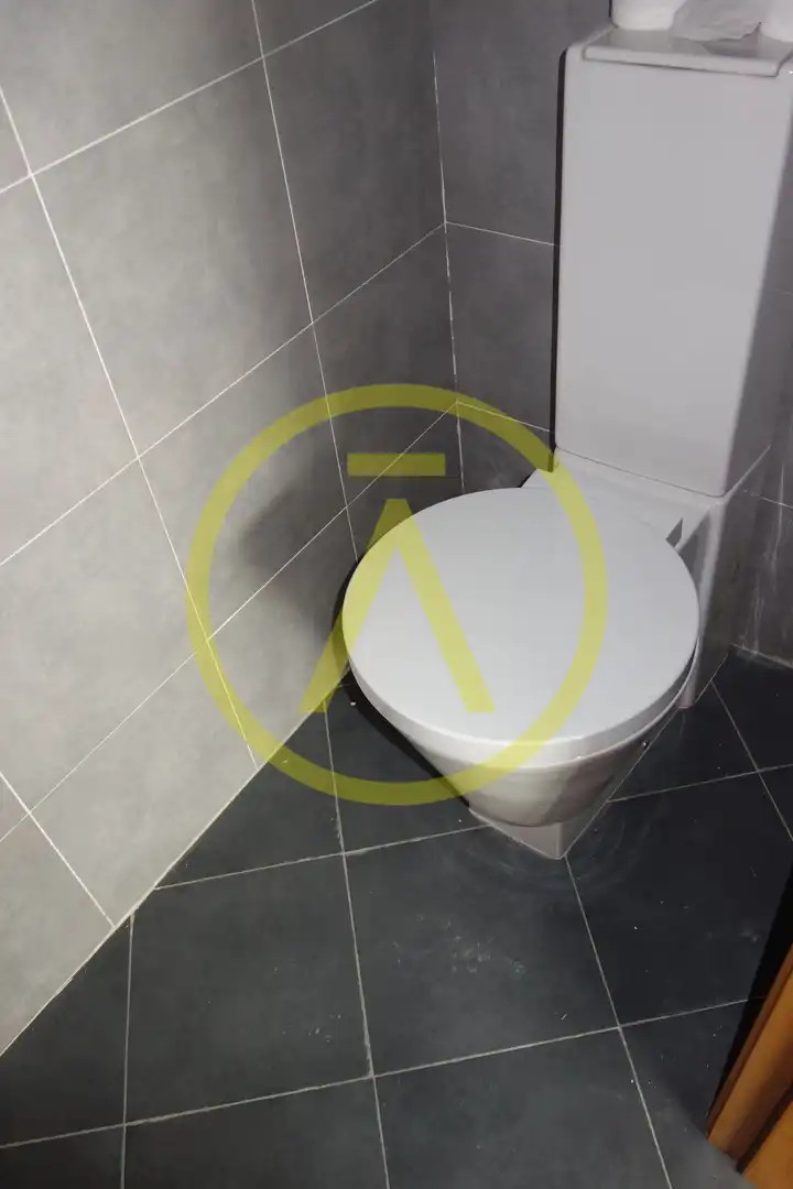 Bany de Oficina en venda en Terrassa