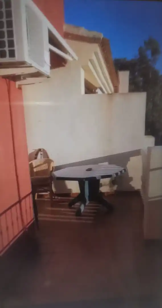 Menjador de Àtic de lloguer en Motril amb Aire condicionat, Calefacció i Jardí privat