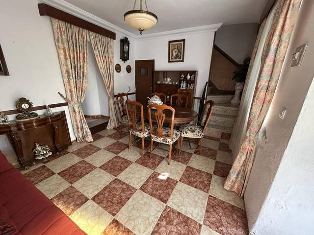 Casa-chalet en Venta en Parras en Almogía