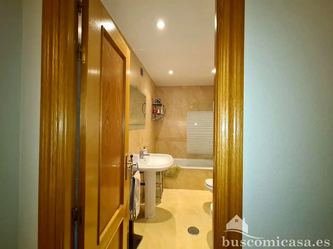 Baño de Casa adosada en venta en La Carolina con Aire acondicionado, Calefacción y Terraza
