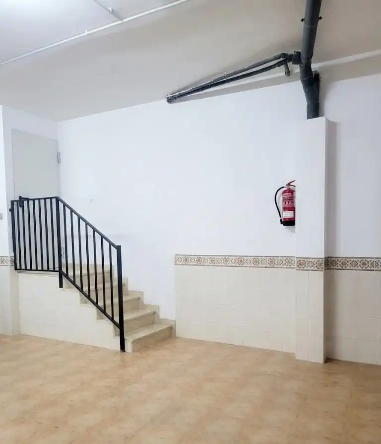 Haus oder Chalet zum Verkauf in Manises mit Klimaanlage, Terrasse und Abstellraum