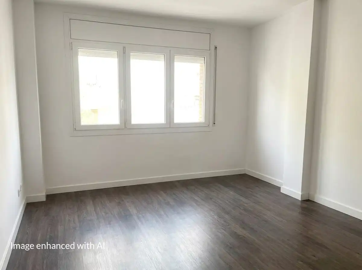 Bedroom of Flat for sale in Girona  with Air Conditioner, Heating and Parquet flooring