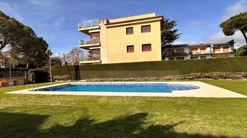 PLANTA BAJA CON LICENCIA TURÍSTICA  JARDÍN PRIVADO, PISCINA Y GARAJE  PLATJA DARO